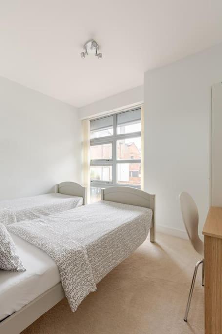 Modern City Centre House With Free Parking Canterbury Exterior foto