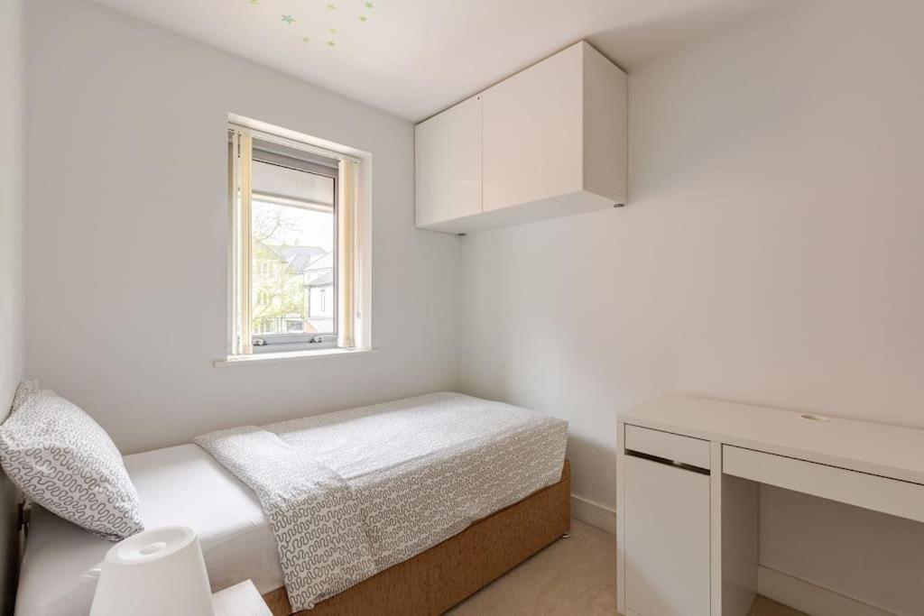 Modern City Centre House With Free Parking Canterbury Exterior foto